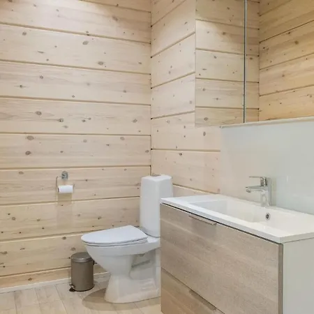 Paatari, Вилла Инари