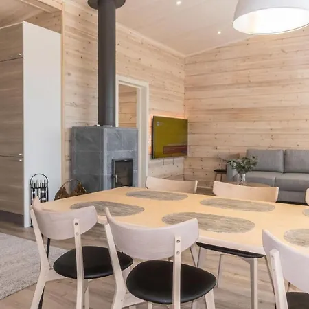 Paatari, Вилла *